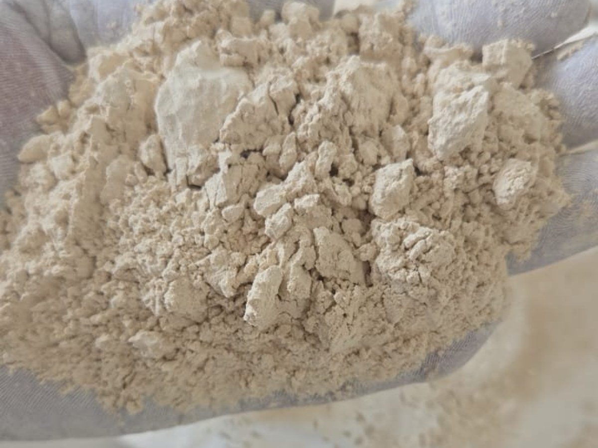 ball clay powder for fire bricks — Vanshika Minerals, Jodhpur, Rajasthan, India